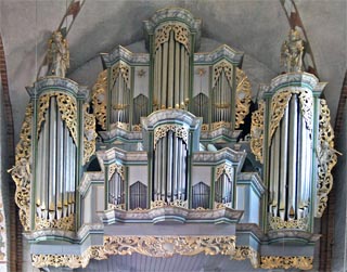 Scherer-Orgel in Nikolai-Kirche in M�lln
